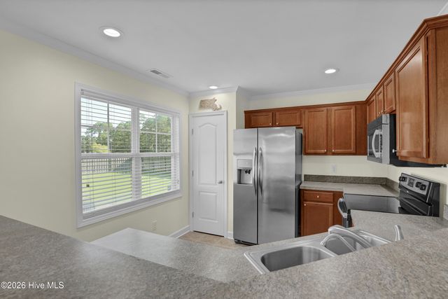 400 Blue Pennant Court, Sneads Ferry, NC 28460