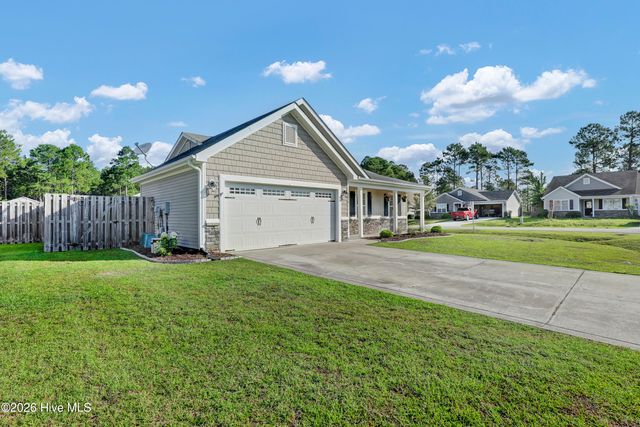 400 Blue Pennant Court, Sneads Ferry, NC 28460