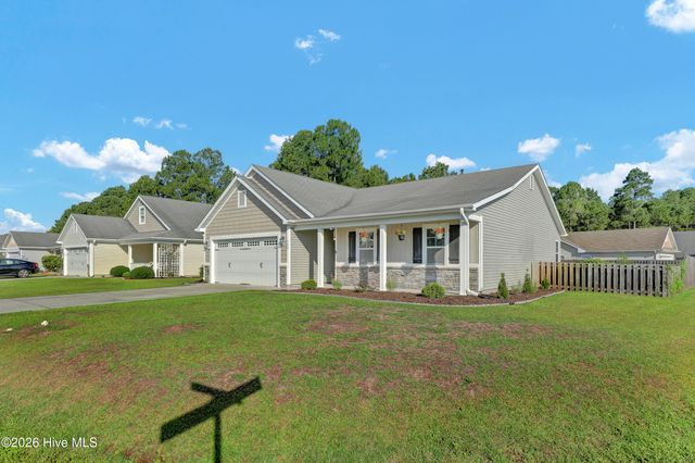 400 Blue Pennant Court, Sneads Ferry, NC 28460