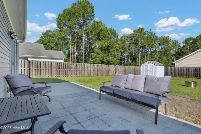 400 Blue Pennant Court, Sneads Ferry, NC 28460