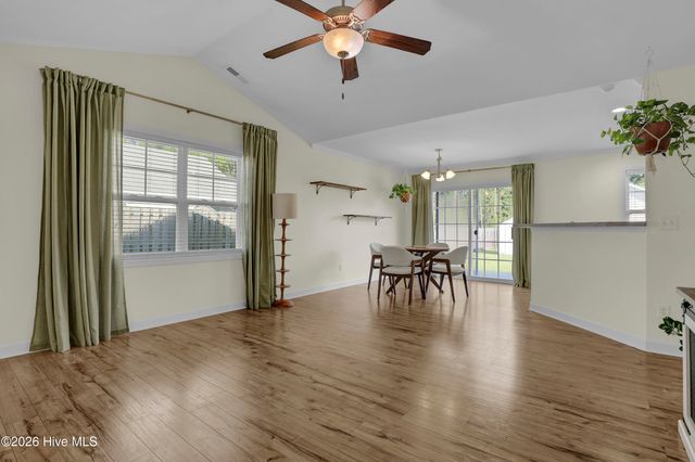 400 Blue Pennant Court, Sneads Ferry, NC 28460