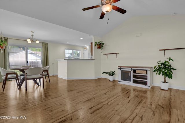 400 Blue Pennant Court, Sneads Ferry, NC 28460