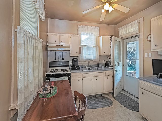 1117 Ross AVENUE, New Kensington, PA 15068