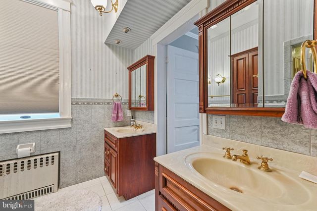 800 CAMDEN AVE, Salisbury, MD 21801