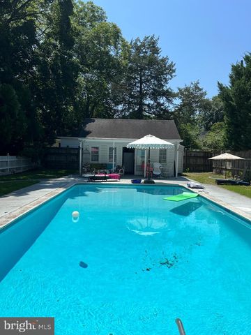 800 CAMDEN AVE, Salisbury, MD 21801