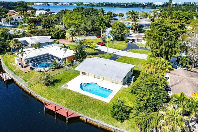 2000 NW 33rd Court, Oakland Park, FL 33309