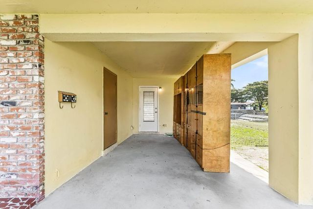 2000 NW 33rd Court, Oakland Park, FL 33309