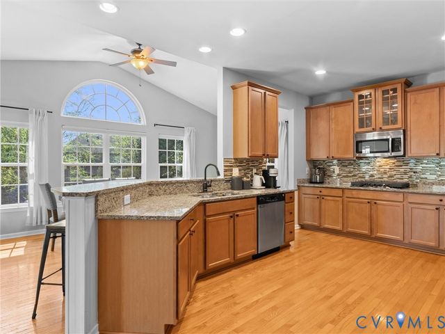 14373 Charter Landing Dr, Midlothian, VA 23114