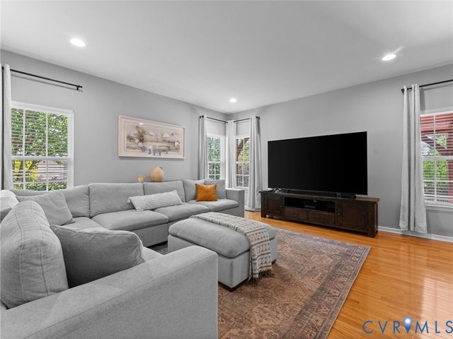 14373 Charter Landing Dr, Midlothian, VA 23114