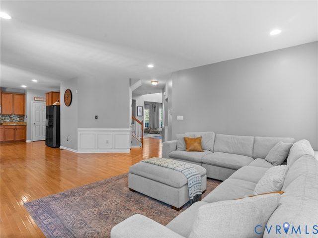 14373 Charter Landing Dr, Midlothian, VA 23114