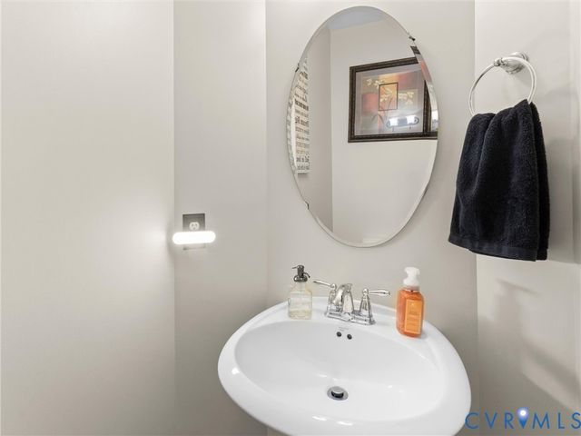 14373 Charter Landing Dr, Midlothian, VA 23114