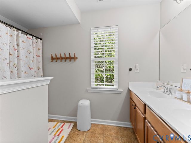 14373 Charter Landing Dr, Midlothian, VA 23114