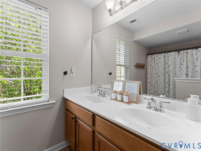 14373 Charter Landing Dr, Midlothian, VA 23114
