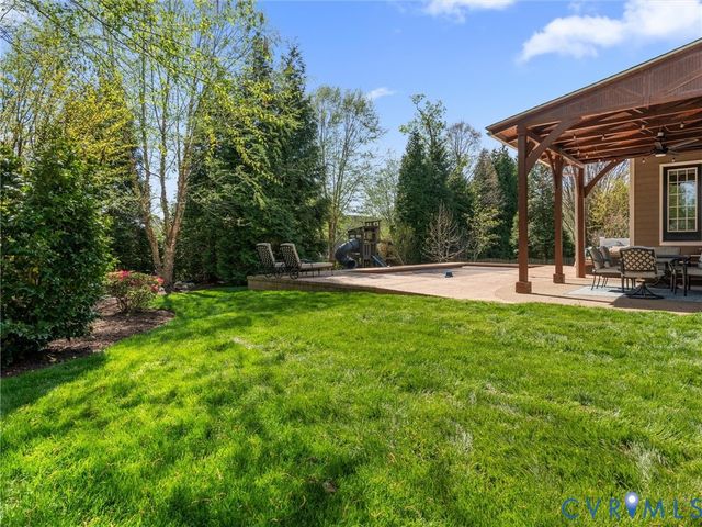 14373 Charter Landing Dr, Midlothian, VA 23114