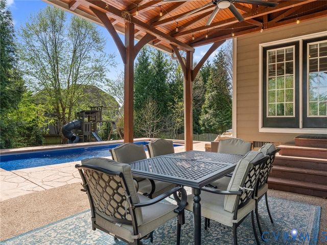 14373 Charter Landing Dr, Midlothian, VA 23114