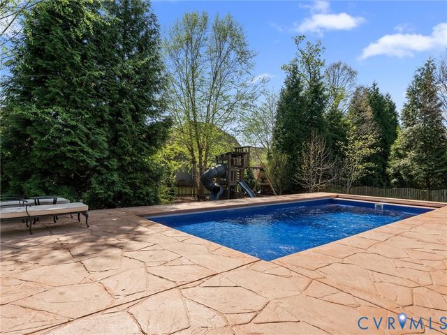 14373 Charter Landing Dr, Midlothian, VA 23114