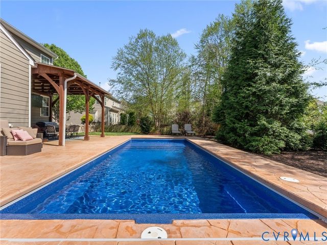 14373 Charter Landing Dr, Midlothian, VA 23114