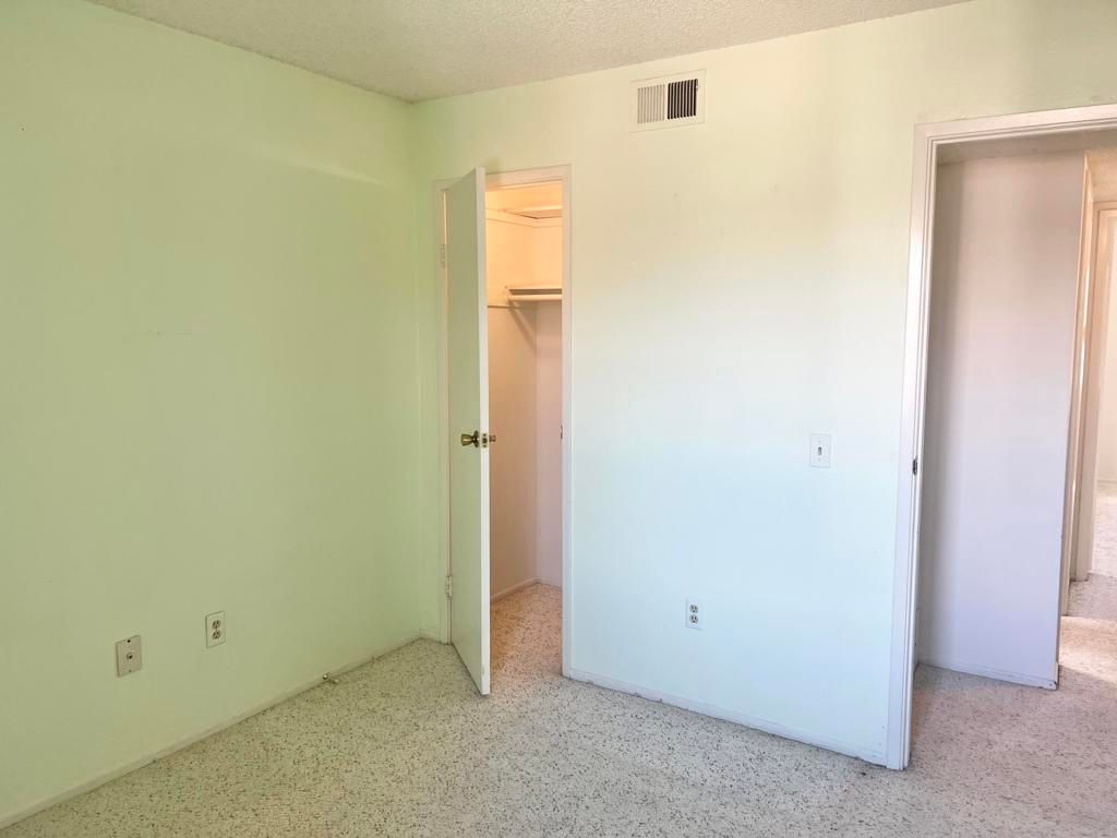 Image 16 of property listing at 232 E Via Escuela C, Palm Springs, CA 92262