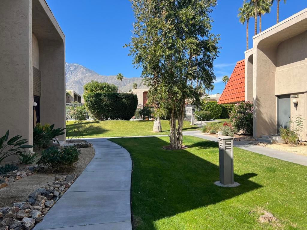 Image 37 of property listing at 232 E Via Escuela C, Palm Springs, CA 92262