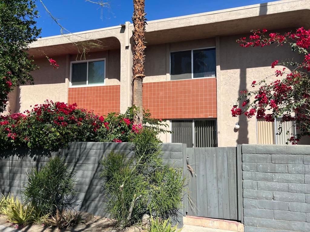 Image 38 of property listing at 232 E Via Escuela C, Palm Springs, CA 92262