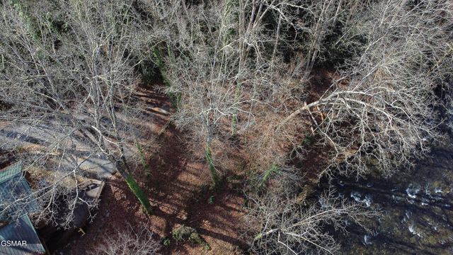 17 Twin Pines Way, Sevierville, TN 37876