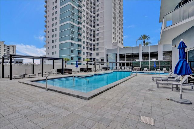 1010 SW 2nd Avenue 1708, Miami, FL 33130