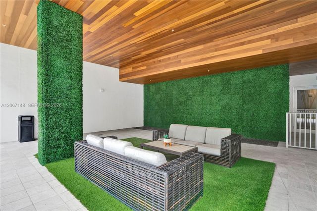 1010 SW 2nd Avenue 1708, Miami, FL 33130