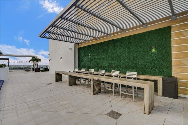 1010 SW 2nd Avenue 1708, Miami, FL 33130