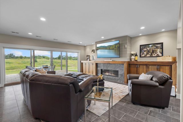 7350 Inwood Way N, Grant, MN 55082