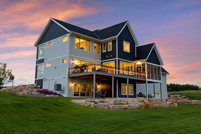 7350 Inwood Way N, Grant, MN 55082