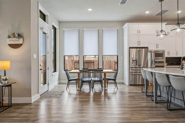 240 Lookout Ridge Drive, Montgomery, TX 77316