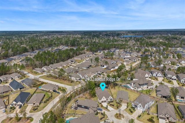 240 Lookout Ridge Drive, Montgomery, TX 77316