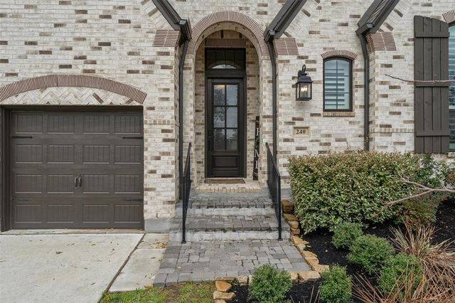 240 Lookout Ridge Drive, Montgomery, TX 77316