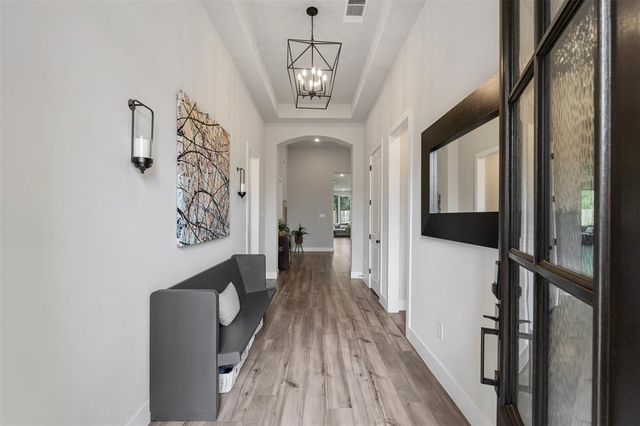 240 Lookout Ridge Drive, Montgomery, TX 77316