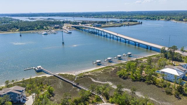218 Port Tack Drive, Charleston, SC 29492