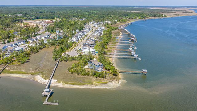 218 Port Tack Drive, Charleston, SC 29492