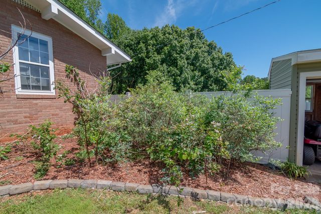 44446 Field Road, New London, NC 28127