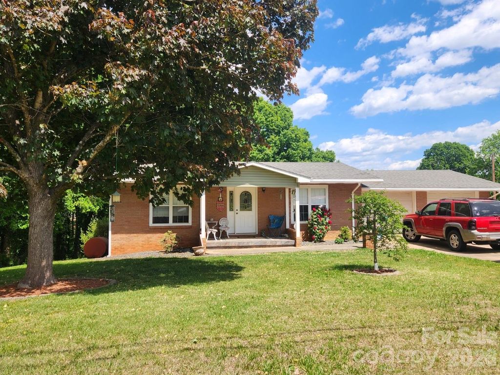 44446 Field Road, New London, NC 28127