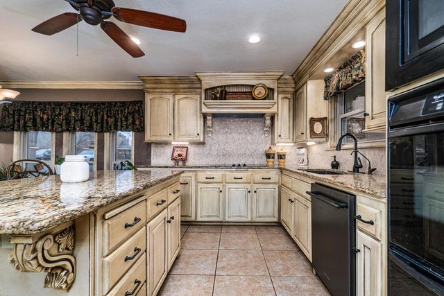 6405 RIDGEWOOD Drive, Amarillo, TX 79109