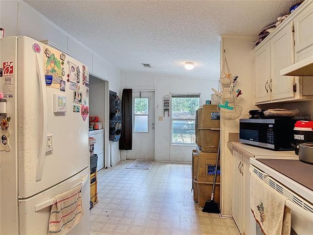 229 E BROAD STREET, Pierson, FL 32180