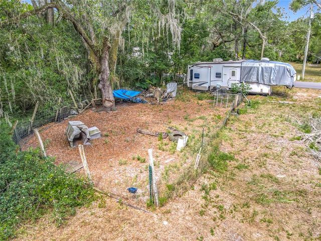229 E BROAD STREET, Pierson, FL 32180