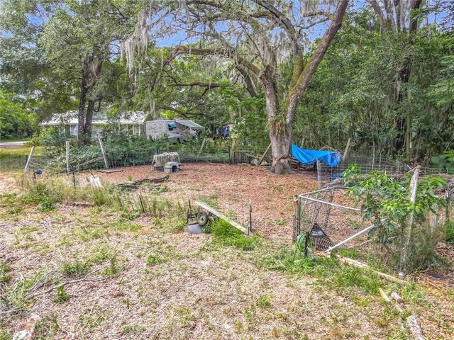 229 E BROAD STREET, Pierson, FL 32180