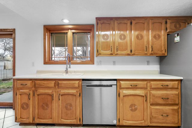 8912 Cherry Hills Road NE, Albuquerque, NM 87111