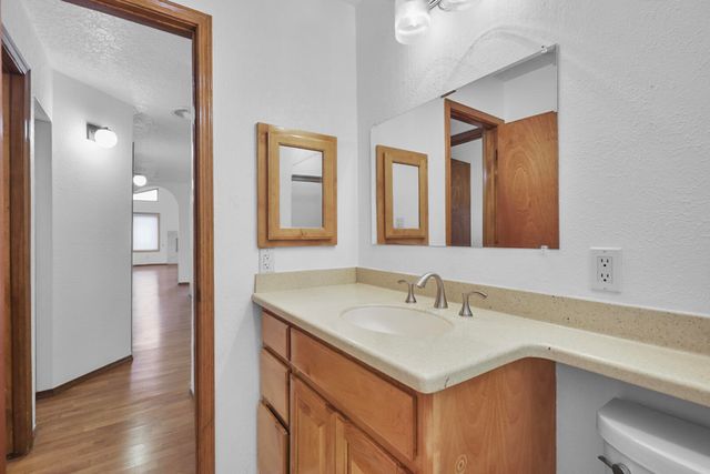 8912 Cherry Hills Road NE, Albuquerque, NM 87111