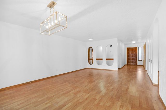 8912 Cherry Hills Road NE, Albuquerque, NM 87111