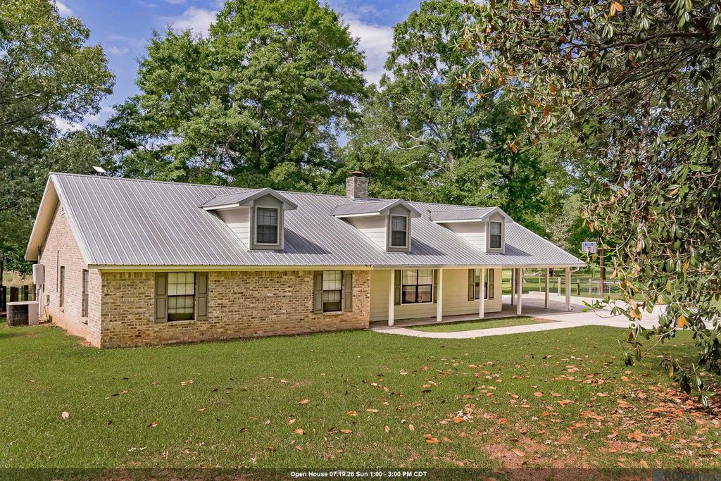 10726 Callender Ct, St Francisville, LA 70775