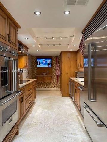 1121 Crandon Blvd D903, Key Biscayne, FL 33149