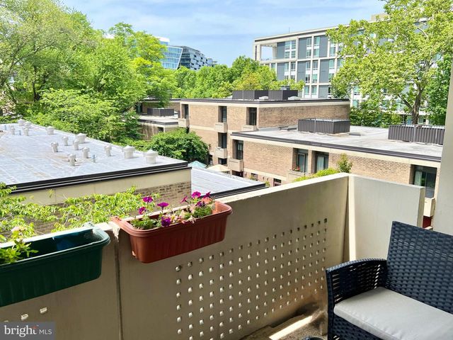 430 M ST SW #N-205, Washington, DC 20024