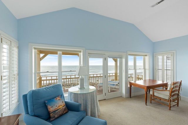 63 Grand Pavilion Boulevard, Isle Of Palms, SC 29451