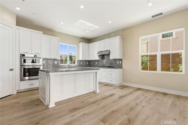 131 Halworth, Irvine, CA 92618